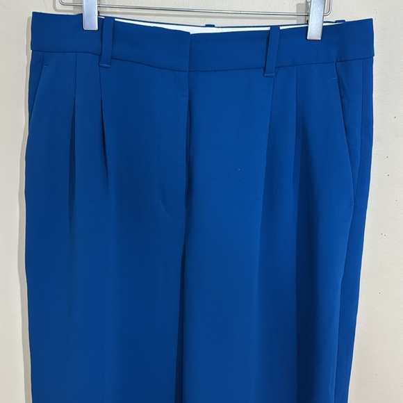Wilfred Aritizia Effortless Blue Pleated Women’s Trousers size 10 Minimalist - Picture 3 of 9